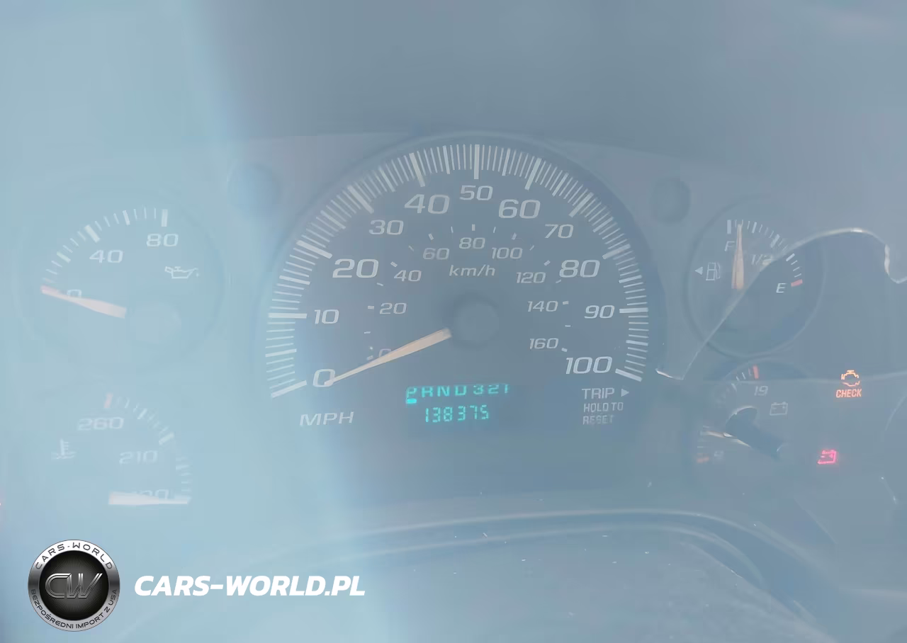 2005 Chevrolet Express VIN:1GCFG15X351267345 - 7