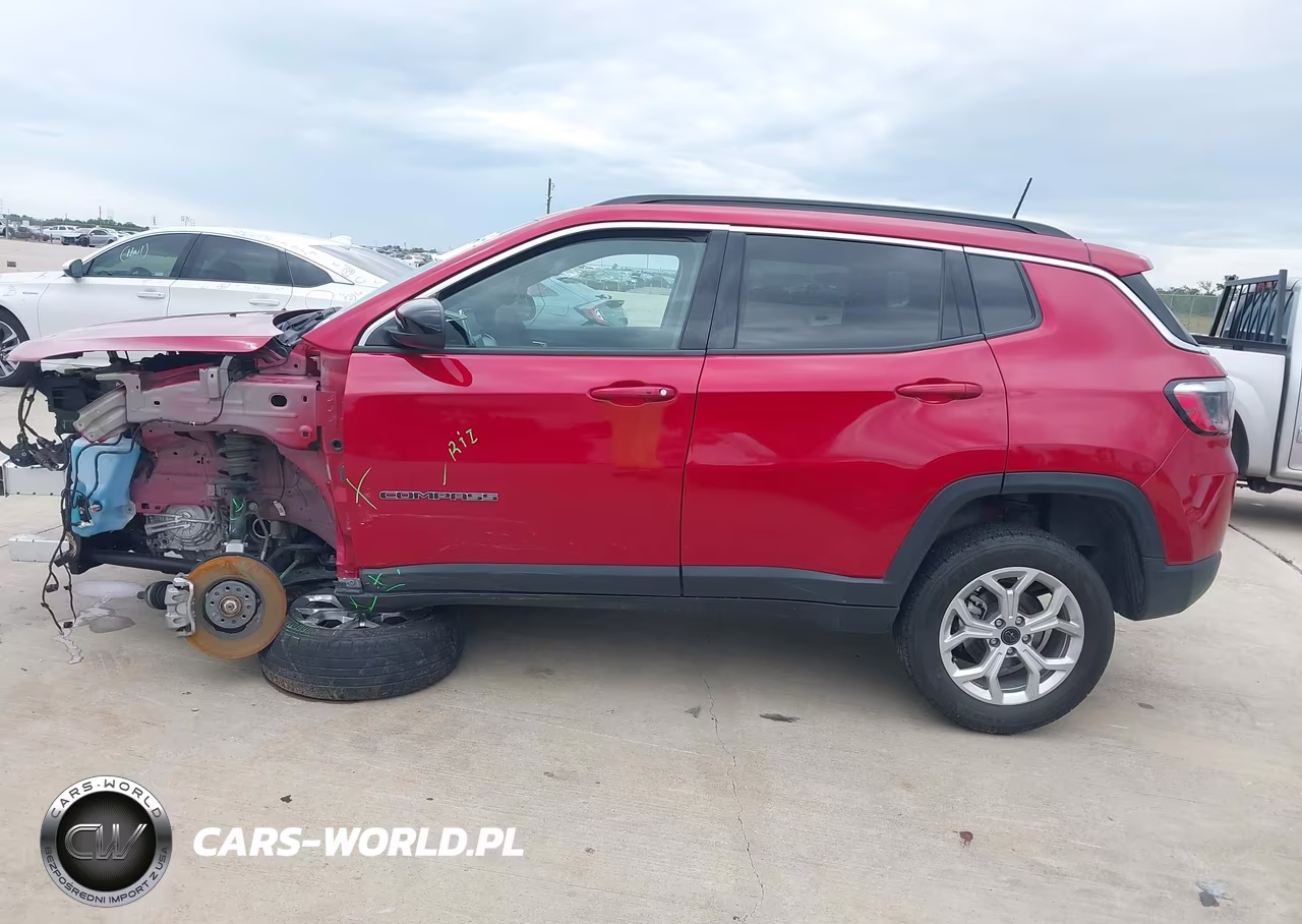 2025 Jeep Compass Latitude 4X4 VIN:3C4NJDBN1ST527389 - 14