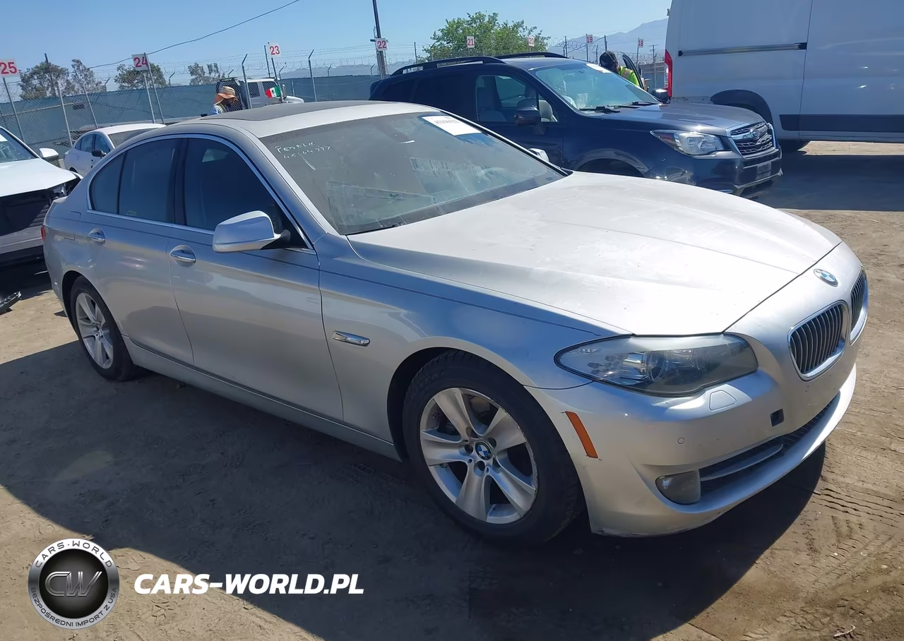 2011 BMW 528I