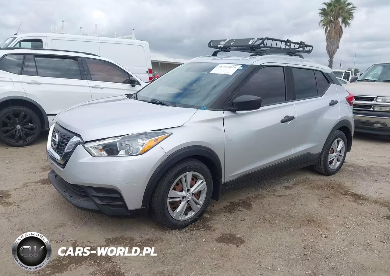 2018 Nissan Kicks S VIN:3N1CP5CUXJL535235 - 2