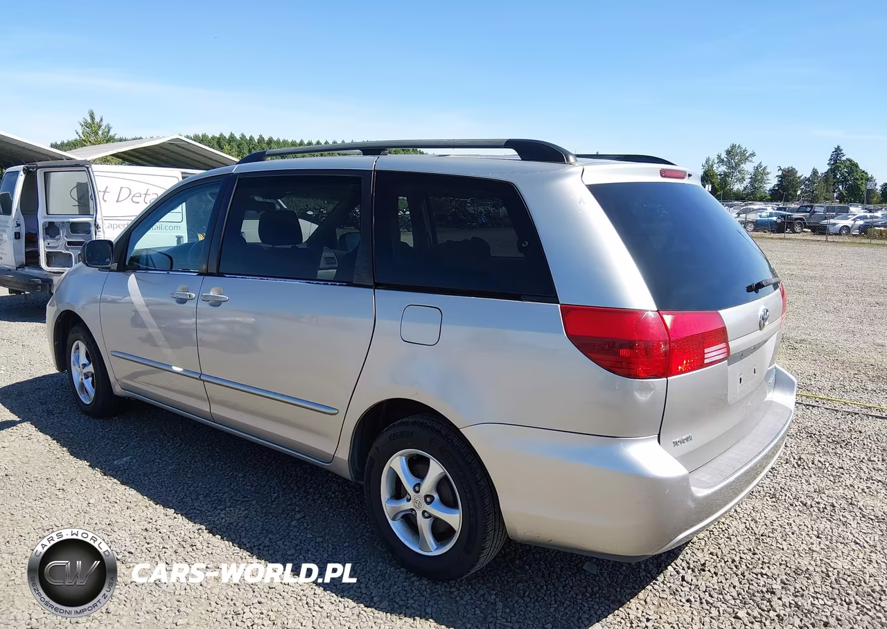 2004 Toyota Sienna Le VIN:5TDZA23CX4S100244 - 3