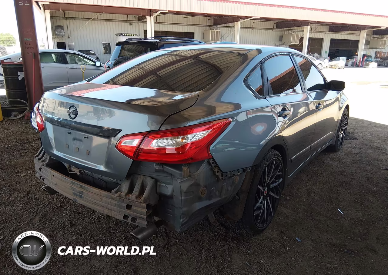 2017 Nissan Altima 2.5 S VIN:1N4AL3AP5HN334134 - 4