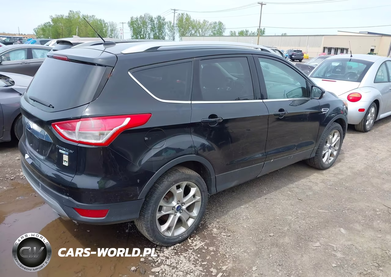 2015 Ford Escape Titanium VIN:1FMCU9J99FUA32798 - 4