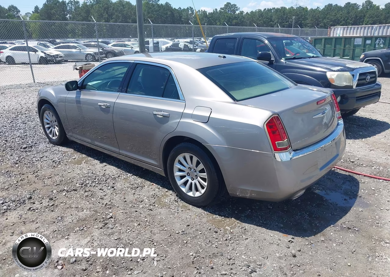 2014 Chrysler 300 VIN:2C3CCAAGXEH175451 - 3