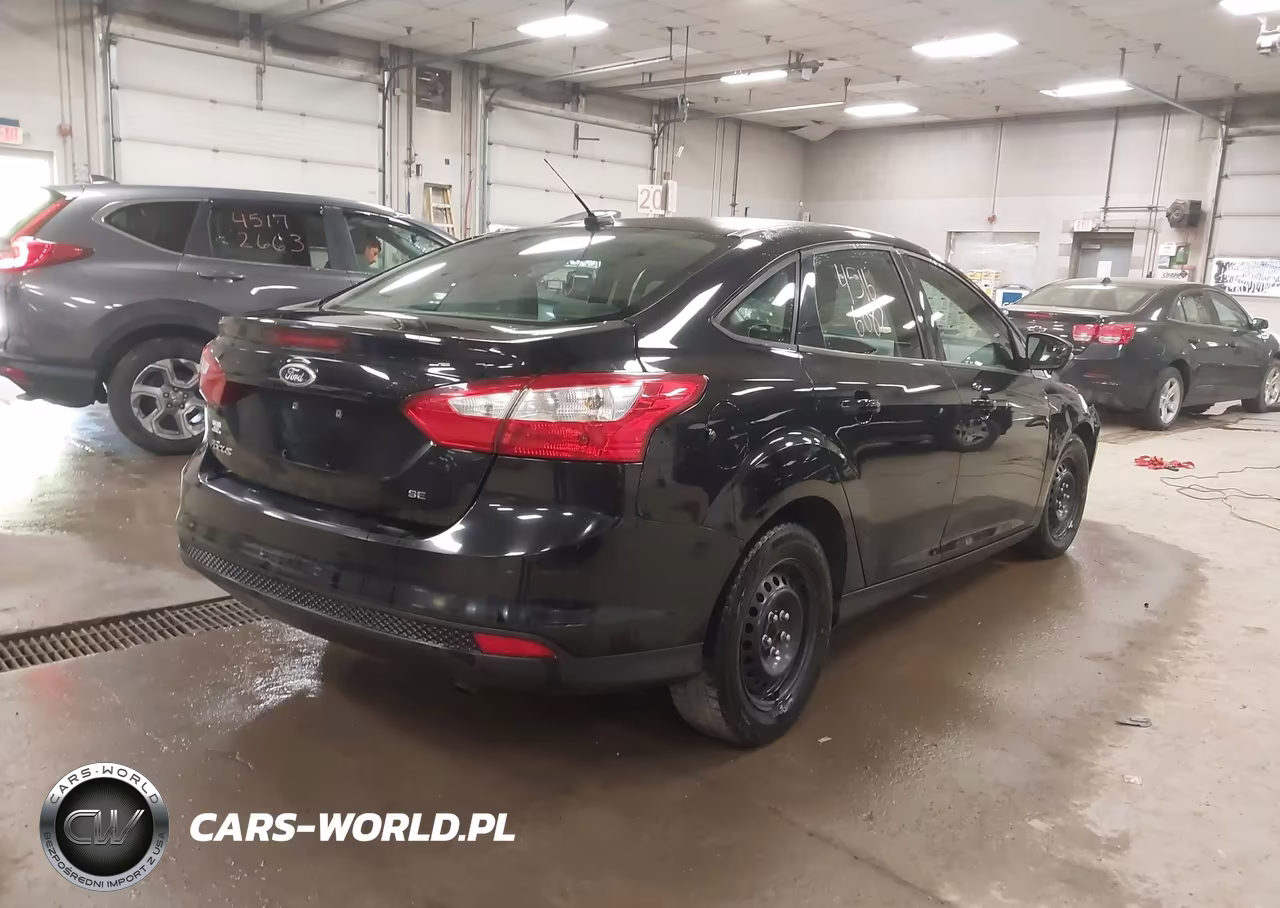 2012 Ford Focus Se VIN:1FAHP3F24CL218783 - 4