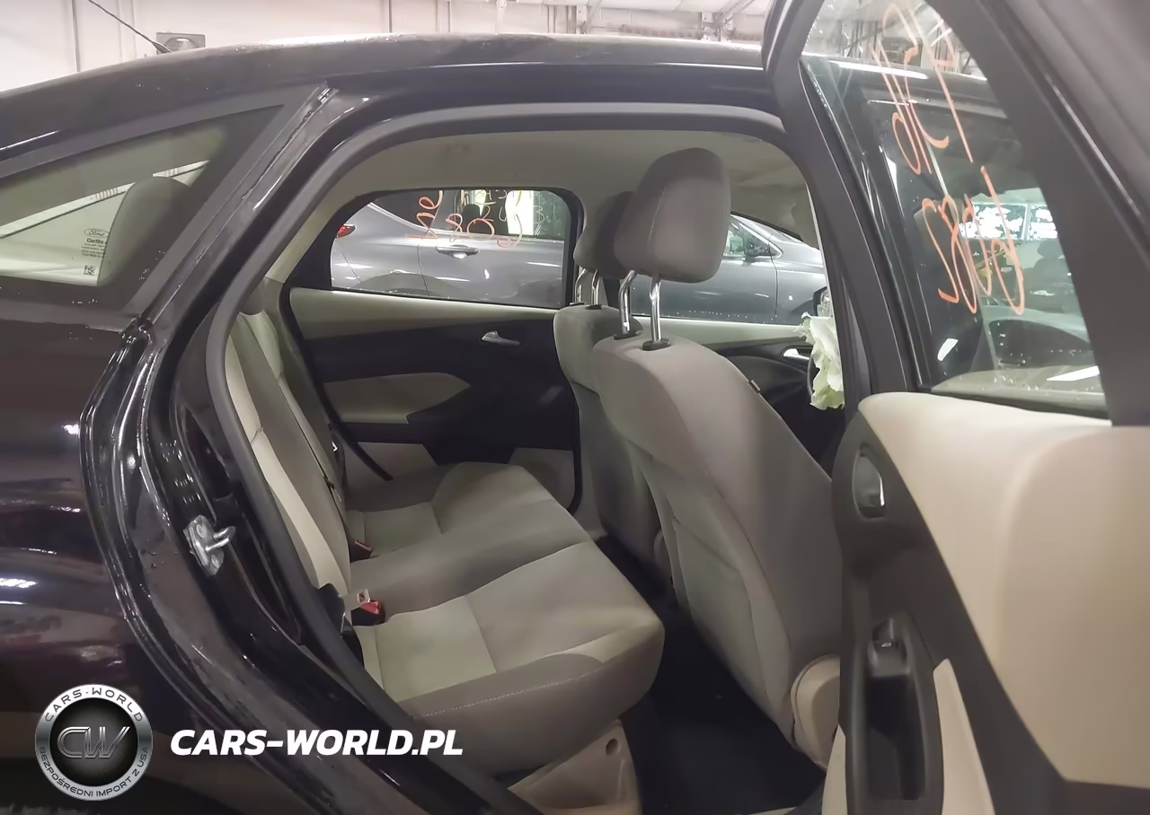 2012 Ford Focus Se VIN:1FAHP3F24CL218783 - 8