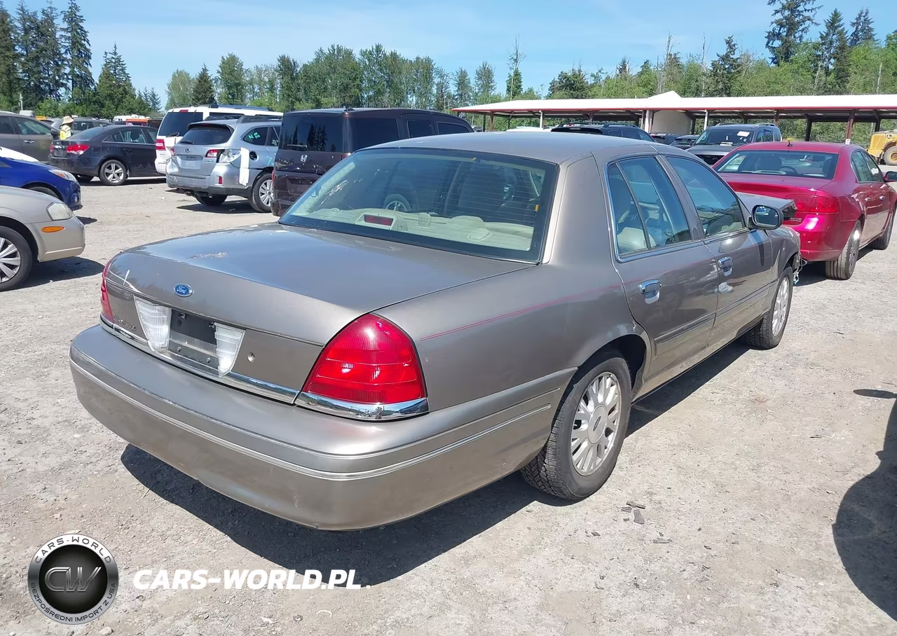 2004 Ford Crown Victoria Lx VIN:2FAFP74W44X170565 - 4