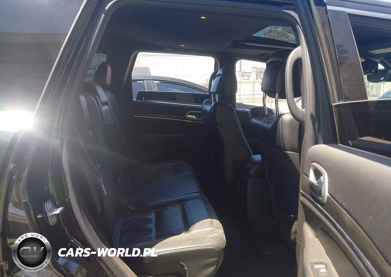 2018 Jeep Grand Cherokee Limited 4X2 VIN:1C4RJEBG3JC275292 - 8