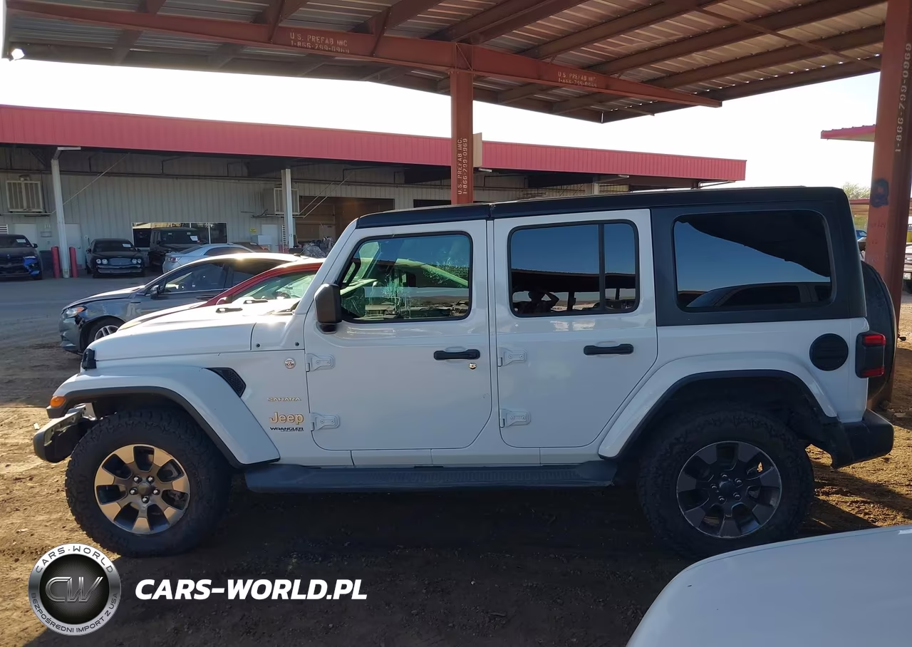 2018 Jeep Wrangler Unlimited Sahara 4X4 VIN:1C4HJXEN7JW220103 - 15