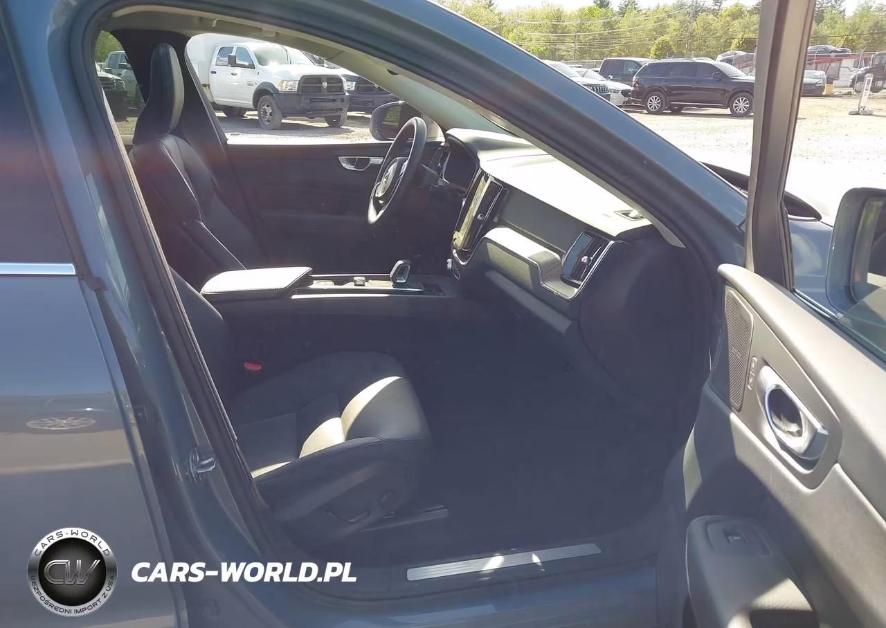 2022 Volvo Xc60 B5 Momentum VIN:YV4L12RK0N1086385 - 5