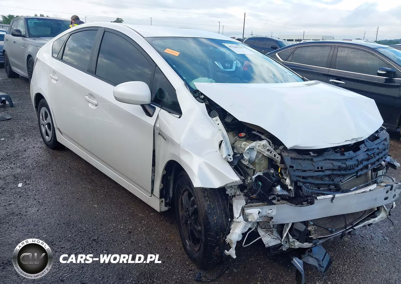 2014 Toyota Prius Two – zdjęcie 1 z 17