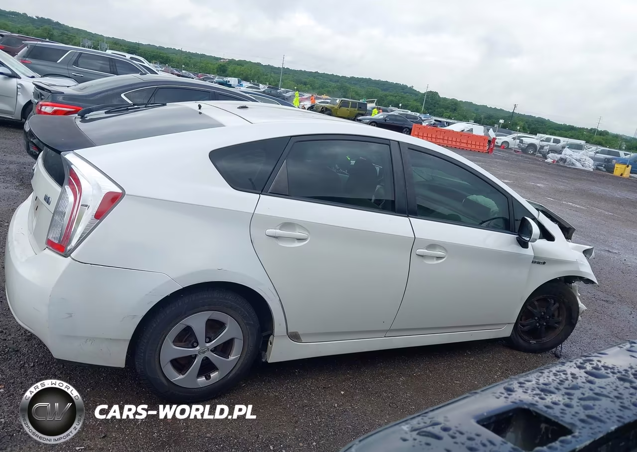 2014 Toyota Prius Two VIN:JTDKN3DU3E0379639 - 14