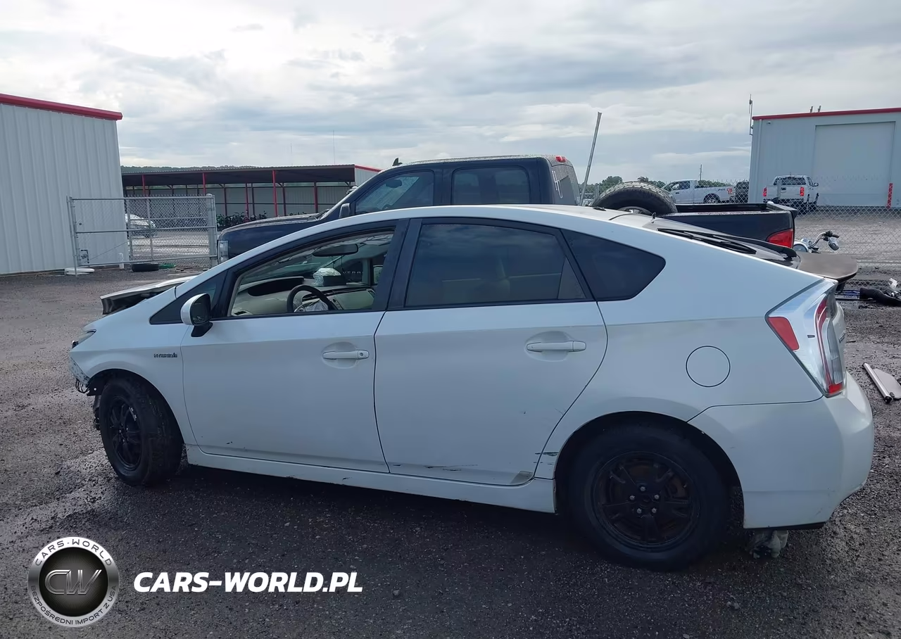 2014 Toyota Prius Two VIN:JTDKN3DU3E0379639 - 15