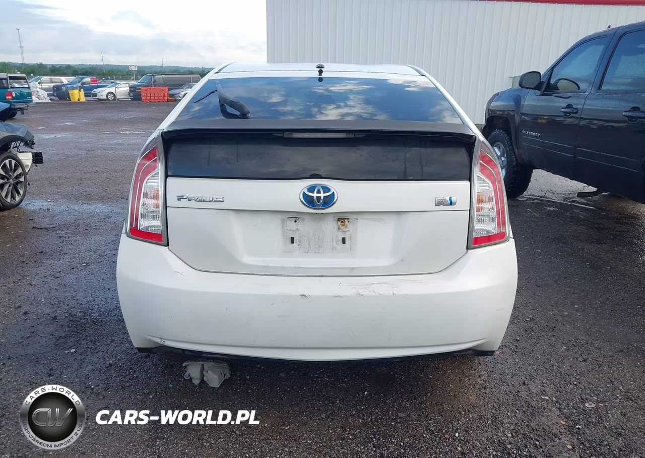 2014 Toyota Prius Two VIN:JTDKN3DU3E0379639 - 17