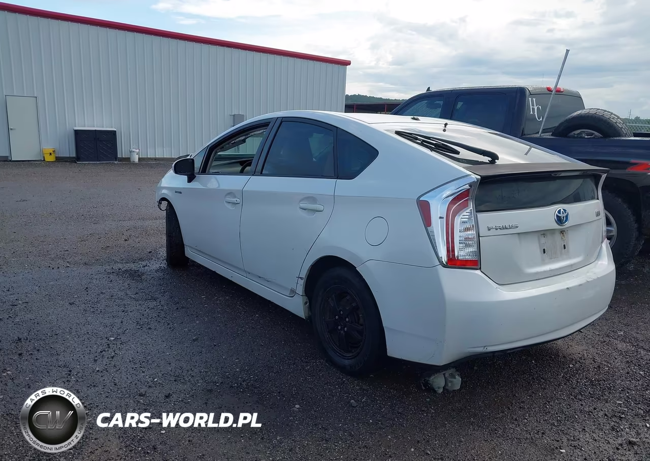 2014 Toyota Prius Two VIN:JTDKN3DU3E0379639 - 3