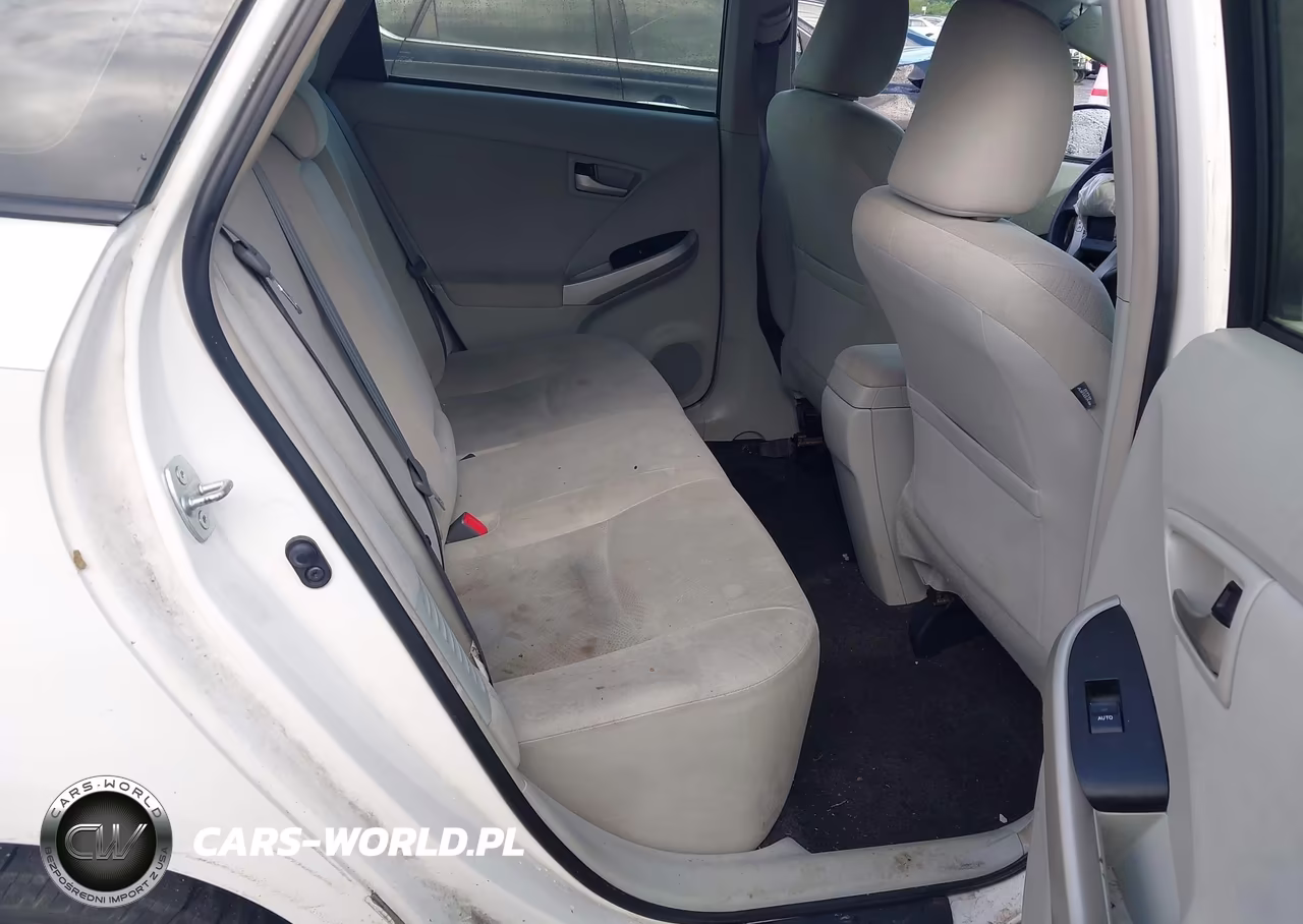2014 Toyota Prius Two VIN:JTDKN3DU3E0379639 - 8
