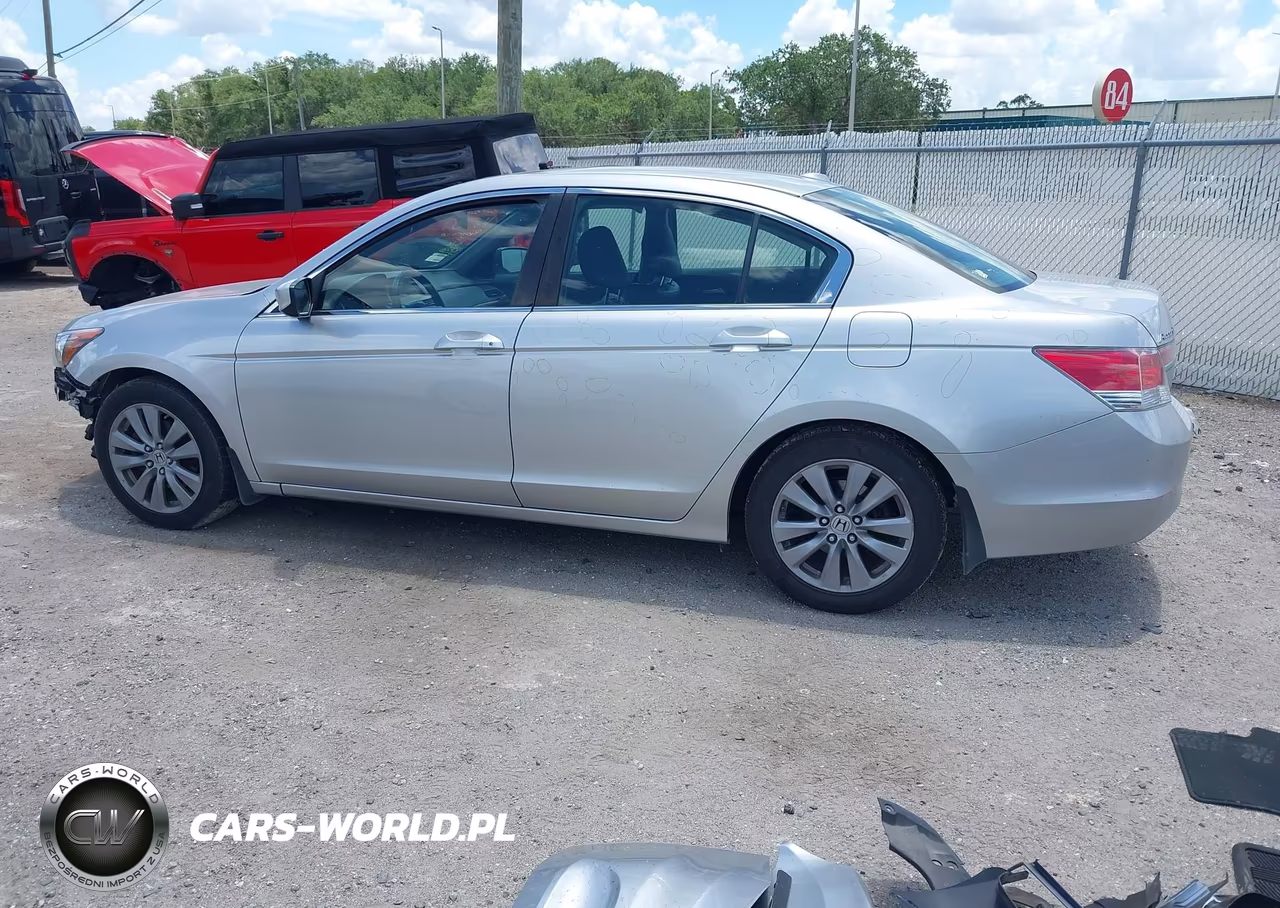 2011 Honda Accord 2.4 Ex-L VIN:1HGCP2F88BA009089 - 3