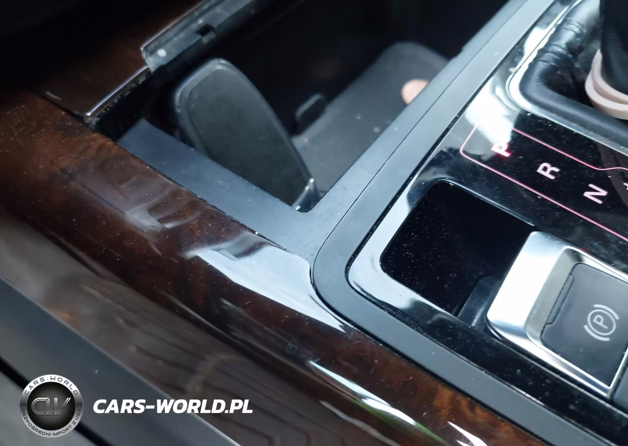2018 Audi A6 Premium Plus VIN:WAUG3AFC7JN000527 - 11