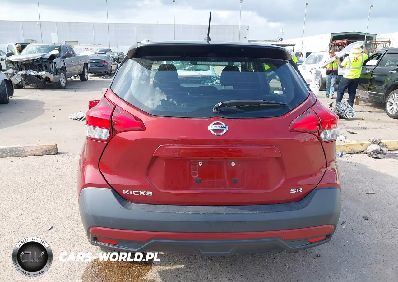2019 Nissan Kicks Sr VIN:3N1CP5CUXKL477354 - 17