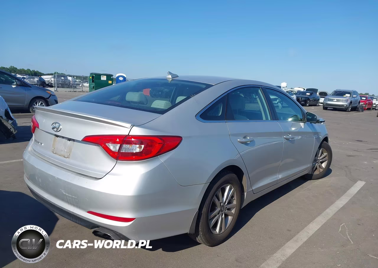 2016 Hyundai Sonata Se VIN:5NPE24AF1GH430658 - 4
