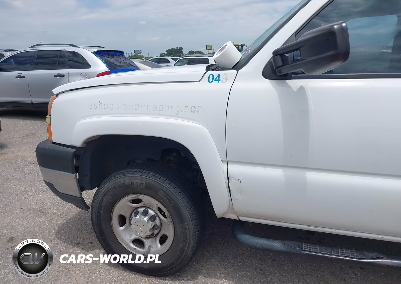 2004 Chevrolet Silverado 2500Hd Ls VIN:1GCHC29U84E207823 - 12