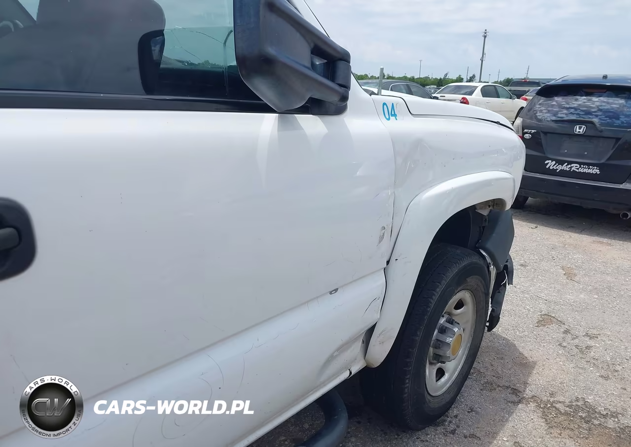 2004 Chevrolet Silverado 2500Hd Ls VIN:1GCHC29U84E207823 - 16