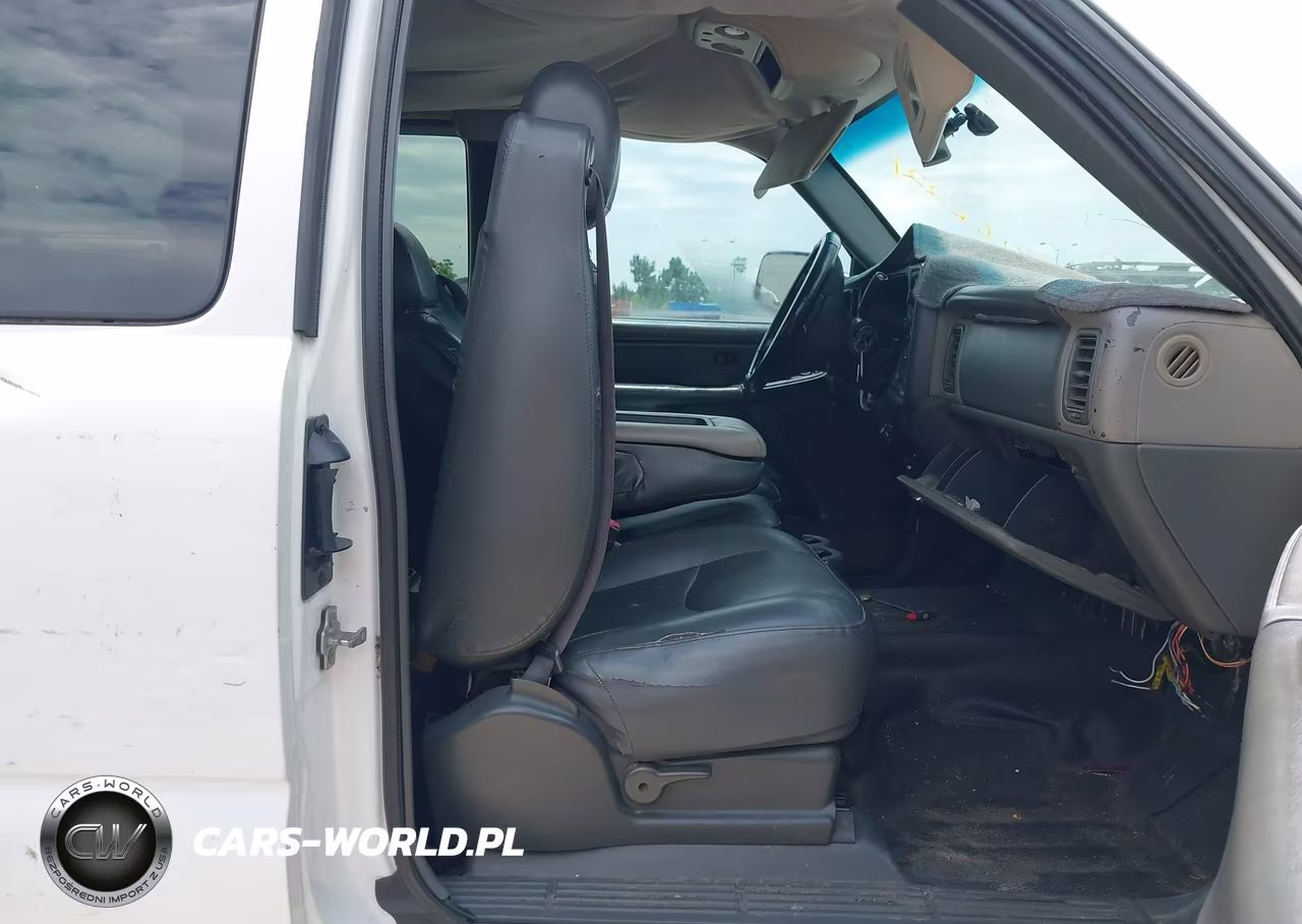 2004 Chevrolet Silverado 2500Hd Ls VIN:1GCHC29U84E207823 - 5