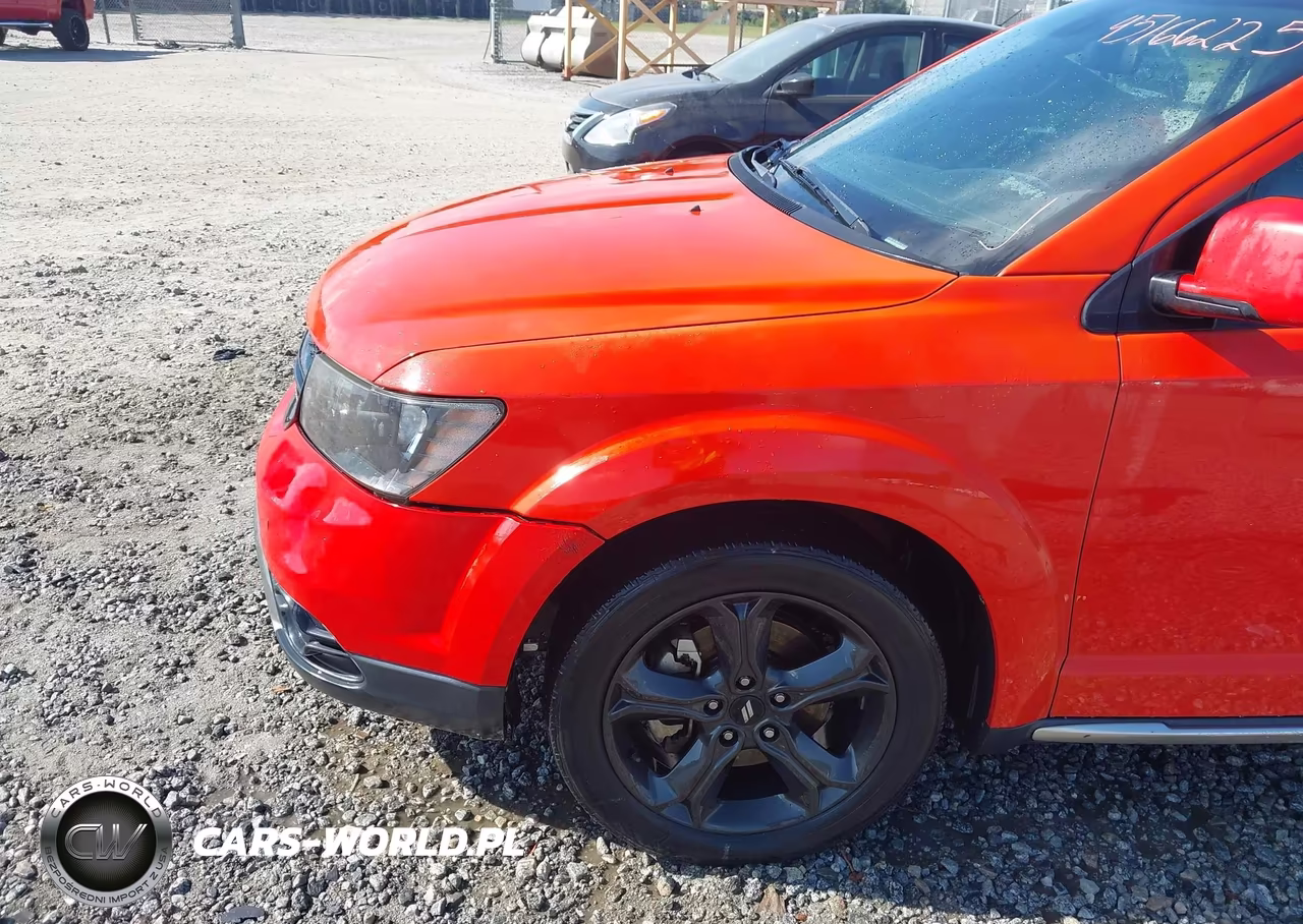 2018 Dodge Journey Crossroad VIN:3C4PDCGB0JT421846 - 6