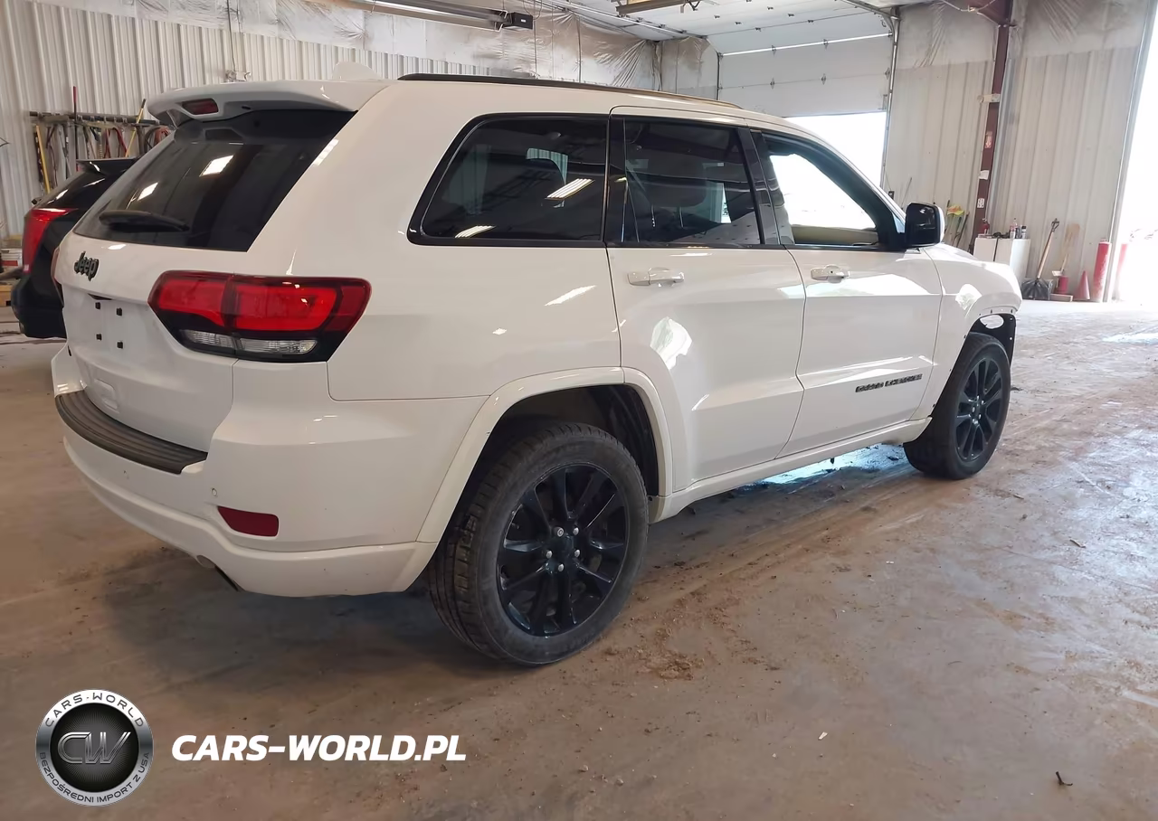 2020 Jeep Grand Cherokee Altitude 4X4 VIN:1C4RJFAG4LC240402 - 4