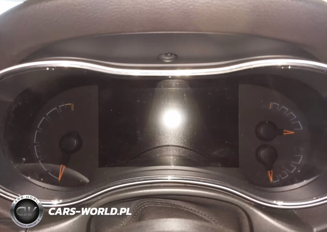 2020 Jeep Grand Cherokee Altitude 4X4 VIN:1C4RJFAG4LC240402 - 7