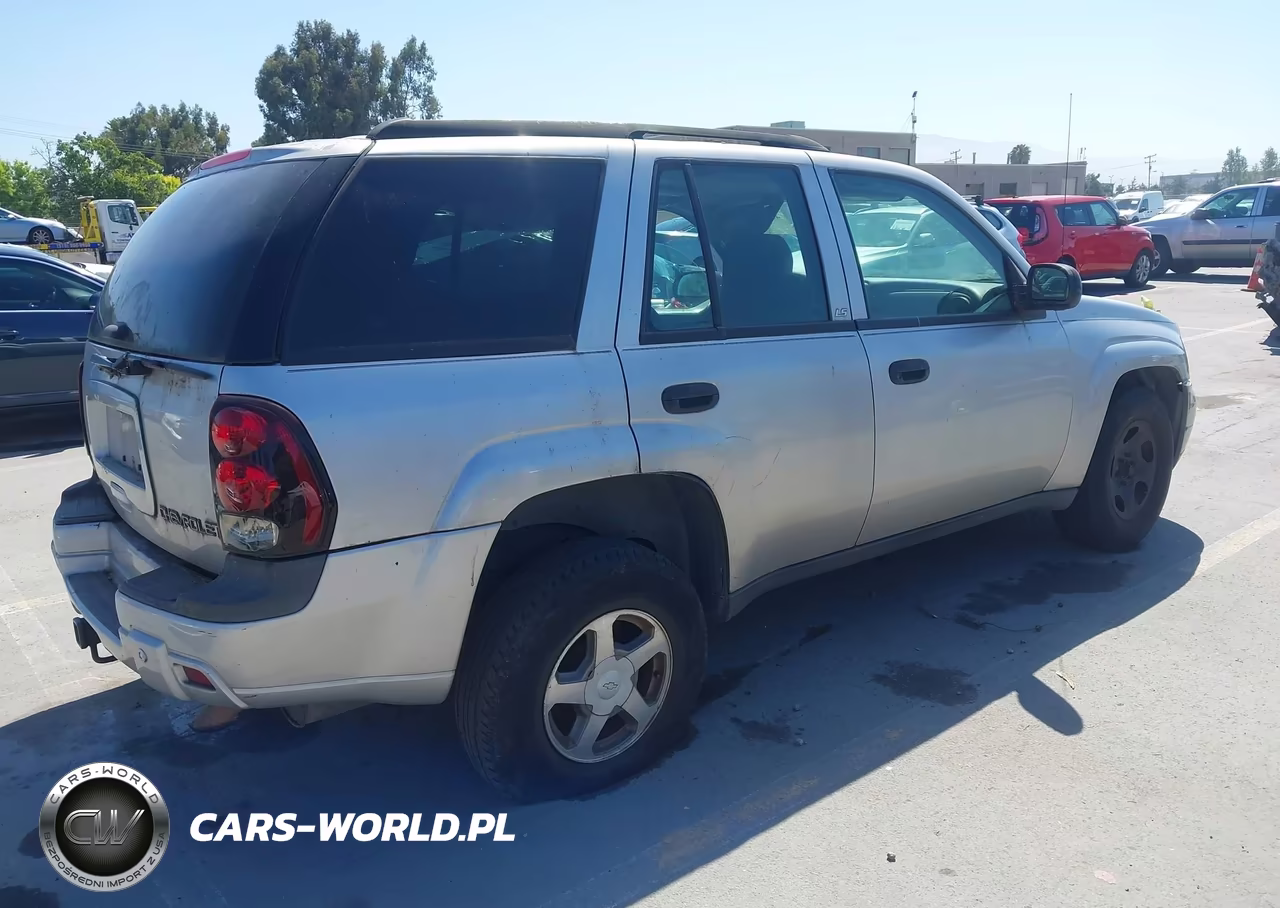 2004 Chevrolet Trailblazer Ls VIN:1GNDS13S542377245 - 4