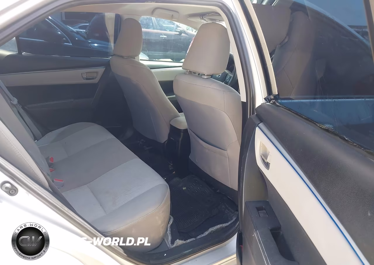 2015 Toyota Corolla Le VIN:5YFBURHE4FP363370 - 8