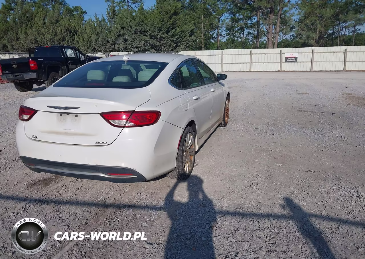2015 Chrysler 200 Limited VIN:1C3CCCAB7FN597850 - 4