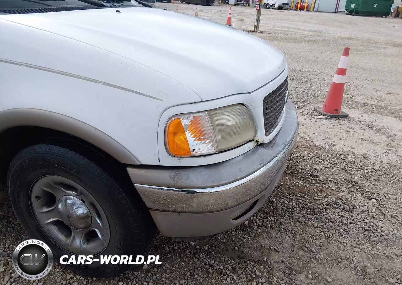 2001 Ford Expedition Eddie Bauer VIN:1FMEU17L21LB31104 - 6