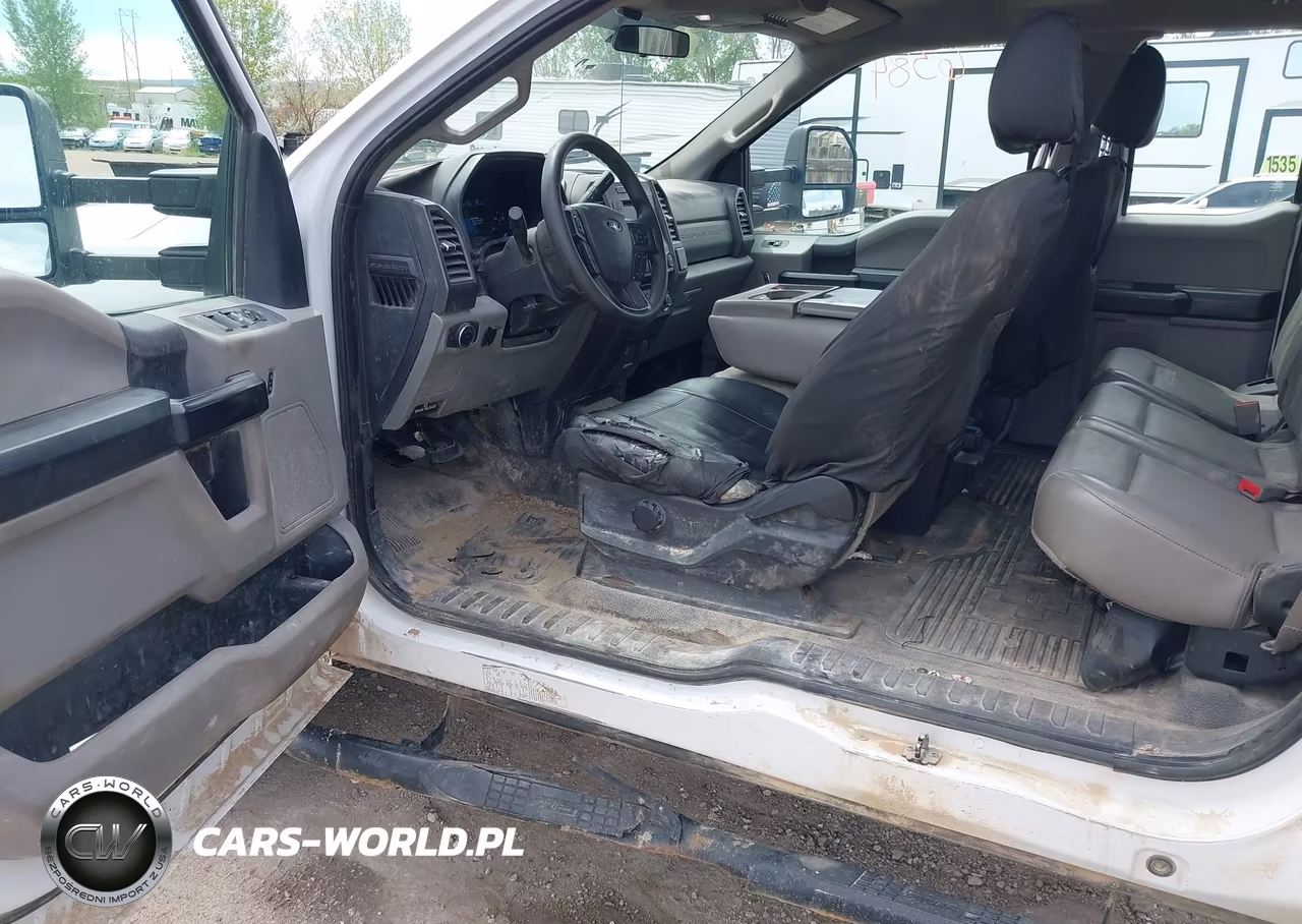 2018 Ford F-350 Chassis Xl VIN:1FD8X3H6XJEC49091 - 12