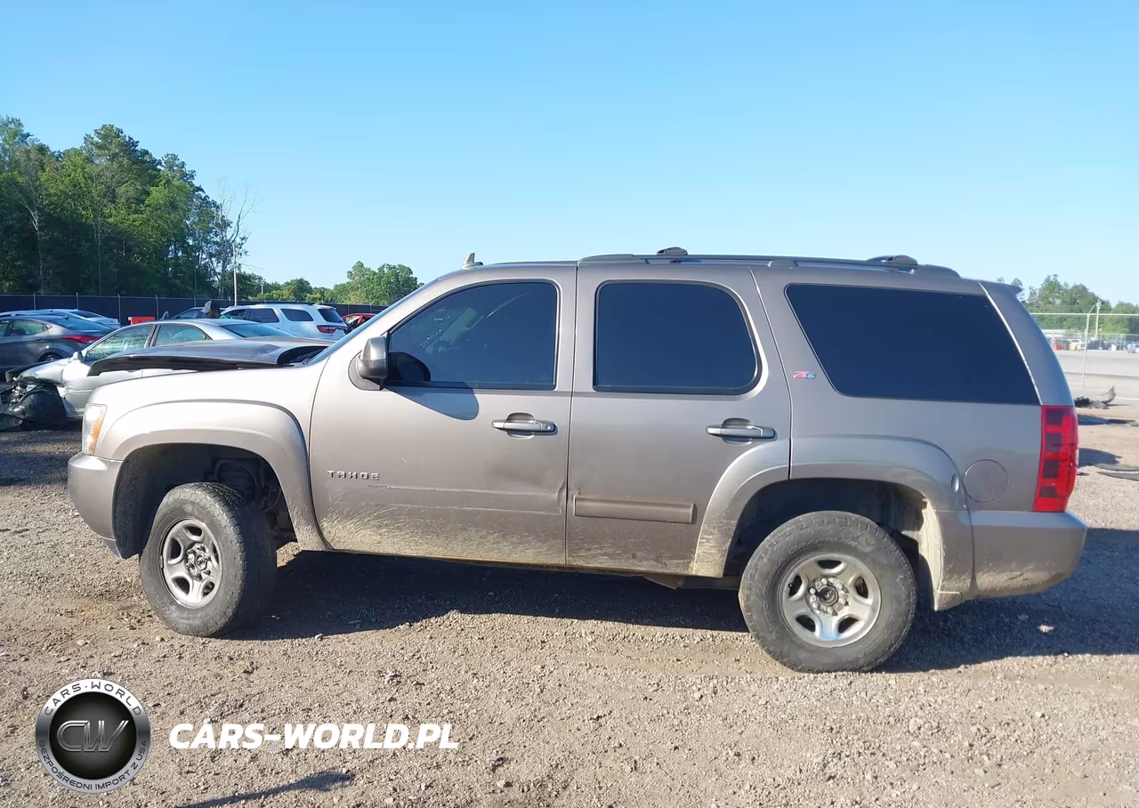2011 Chevrolet Tahoe Lt VIN:1GNSKBE03BR391982 - 14