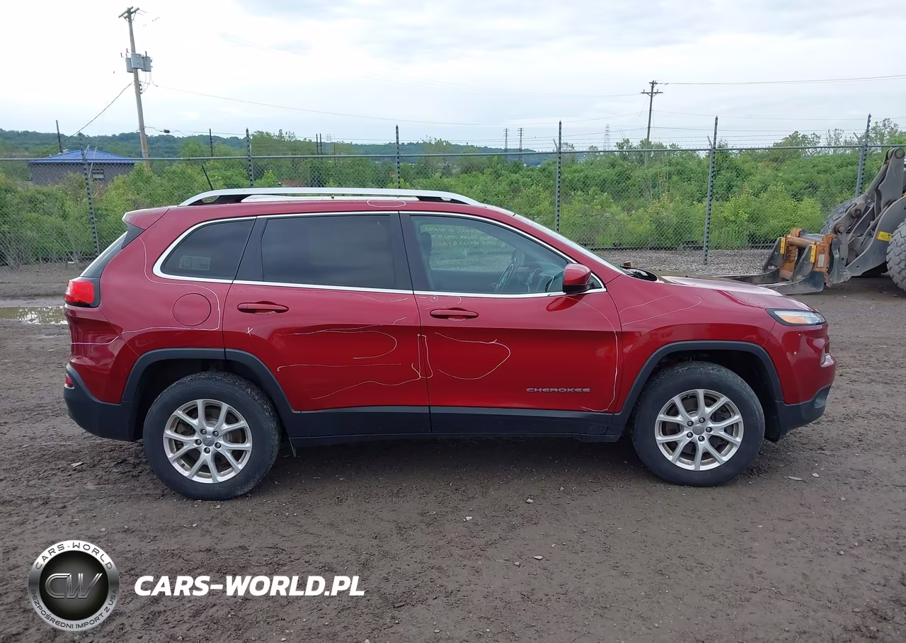 2017 Jeep Cherokee Latitude 4X4 VIN:1C4PJMCB9HW640037 - 13
