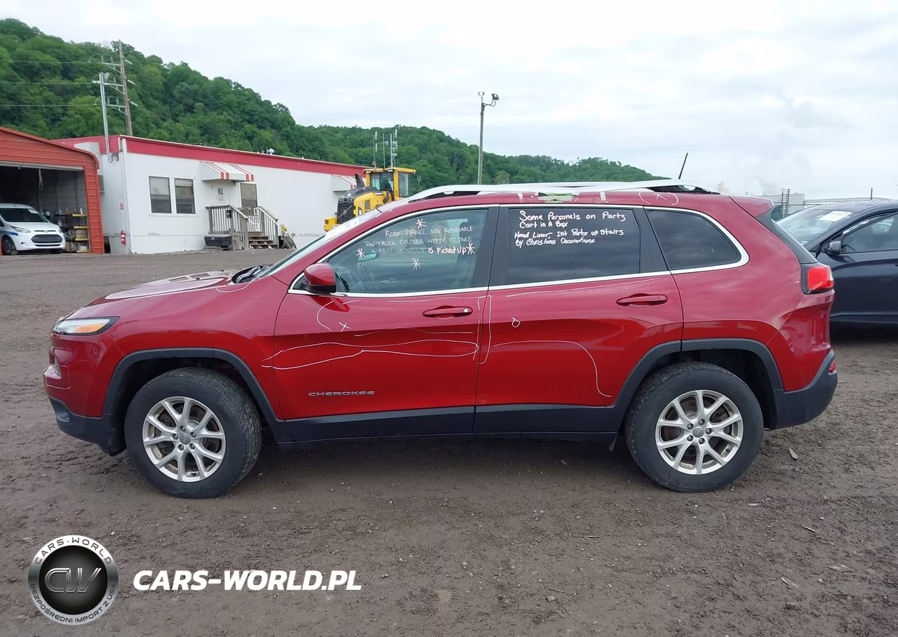 2017 Jeep Cherokee Latitude 4X4 VIN:1C4PJMCB9HW640037 - 14