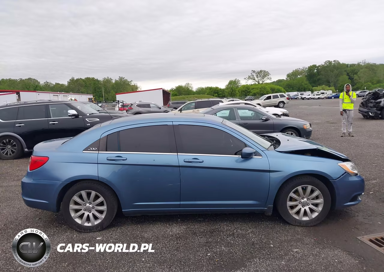 2011 Chrysler 200 Touring VIN:1C3BC1FG4BN604638 - 13