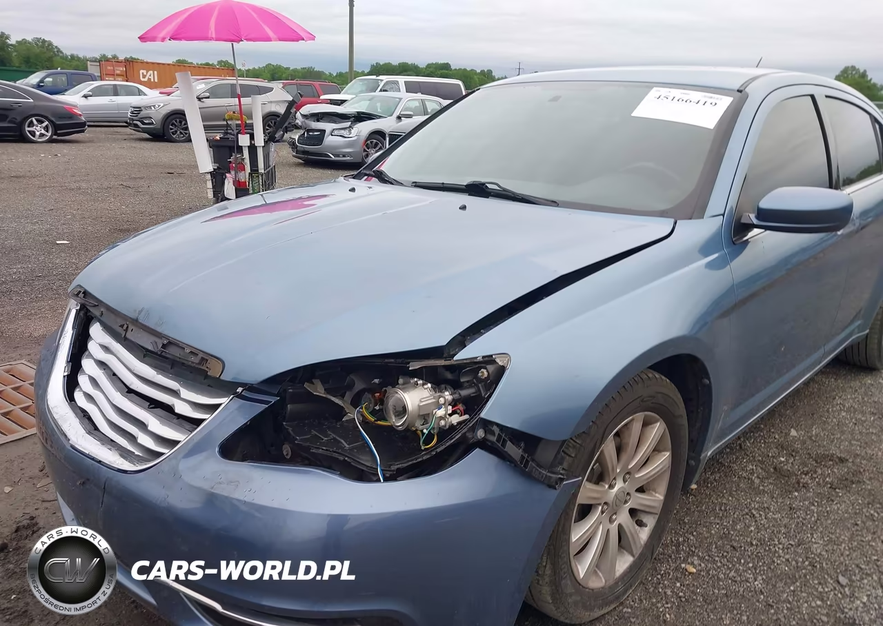 2011 Chrysler 200 Touring VIN:1C3BC1FG4BN604638 - 6