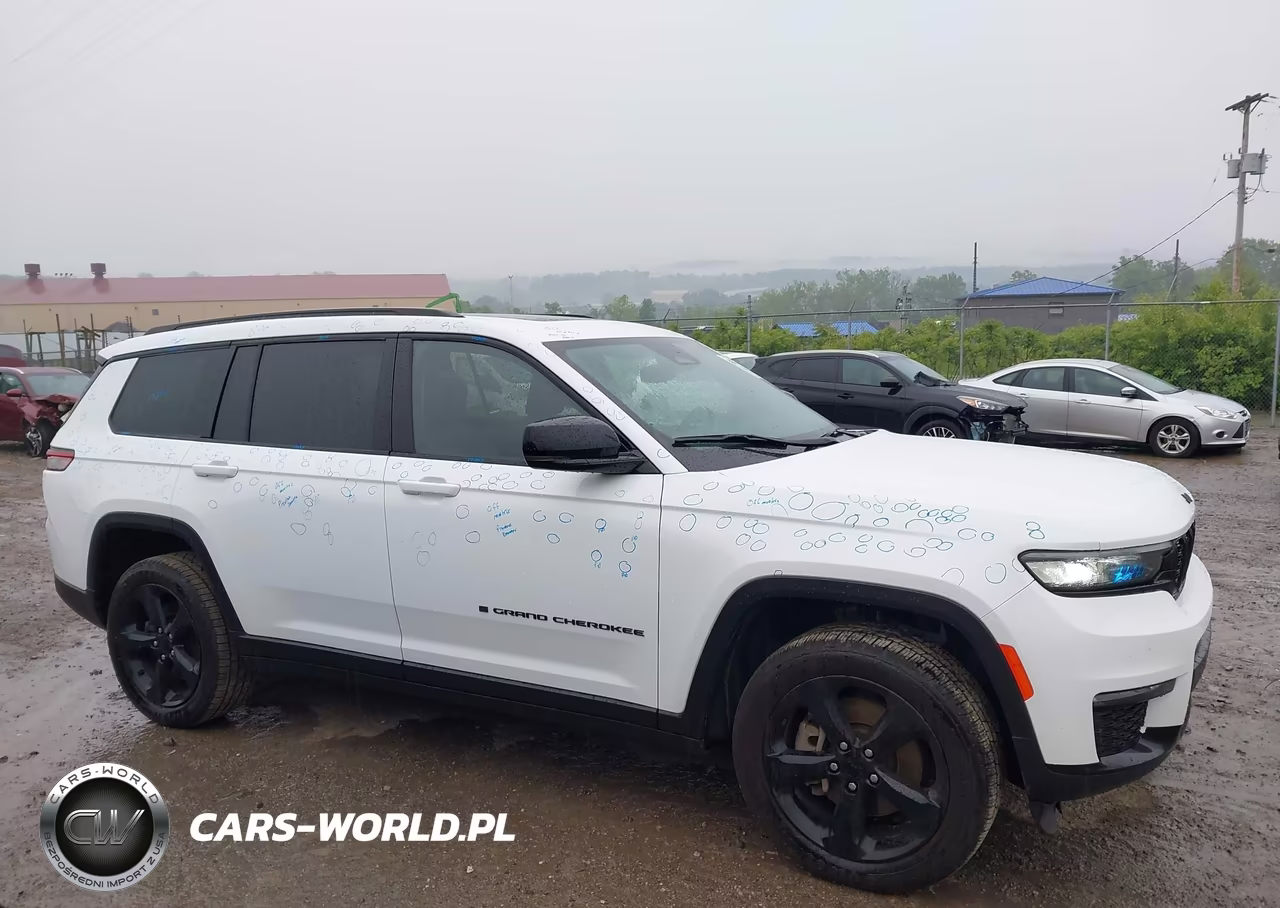2023 Jeep Grand Cherokee L Limited 4X4 VIN:1C4RJKBG7P8711331 - 13