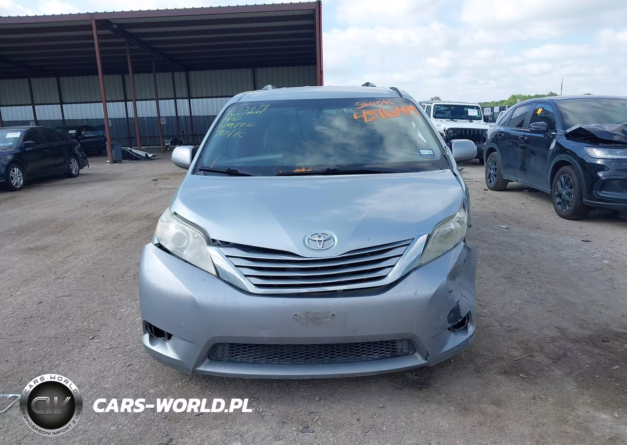 2017 Toyota Sienna Le 8 Passenger VIN:5TDKZ3DC8HS769794 - 12