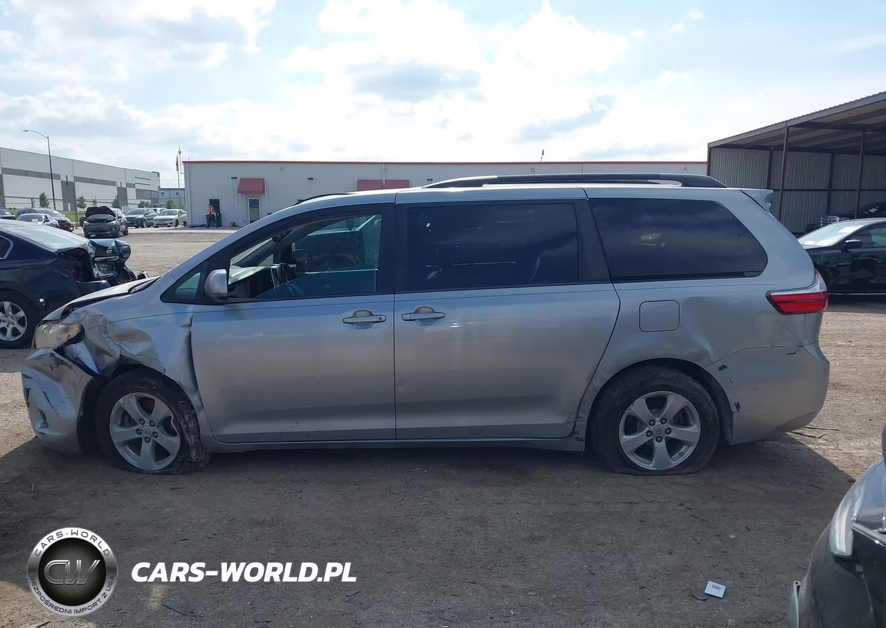 2017 Toyota Sienna Le 8 Passenger VIN:5TDKZ3DC8HS769794 - 14