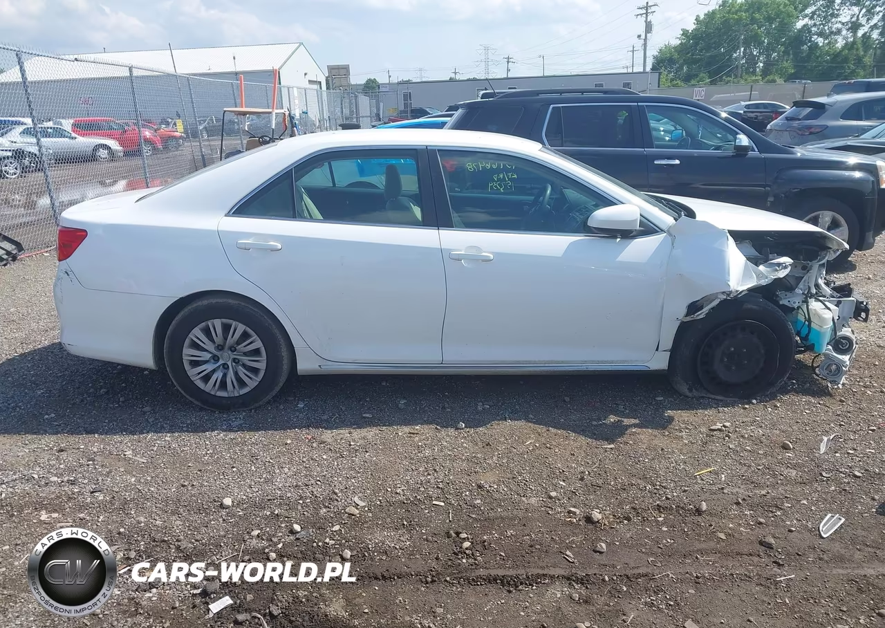 2013 Toyota Camry Le VIN:4T1BF1FK2DU298695 - 14