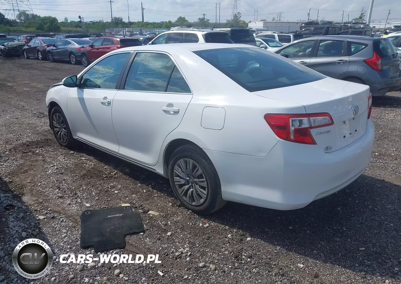 2013 Toyota Camry Le VIN:4T1BF1FK2DU298695 - 3