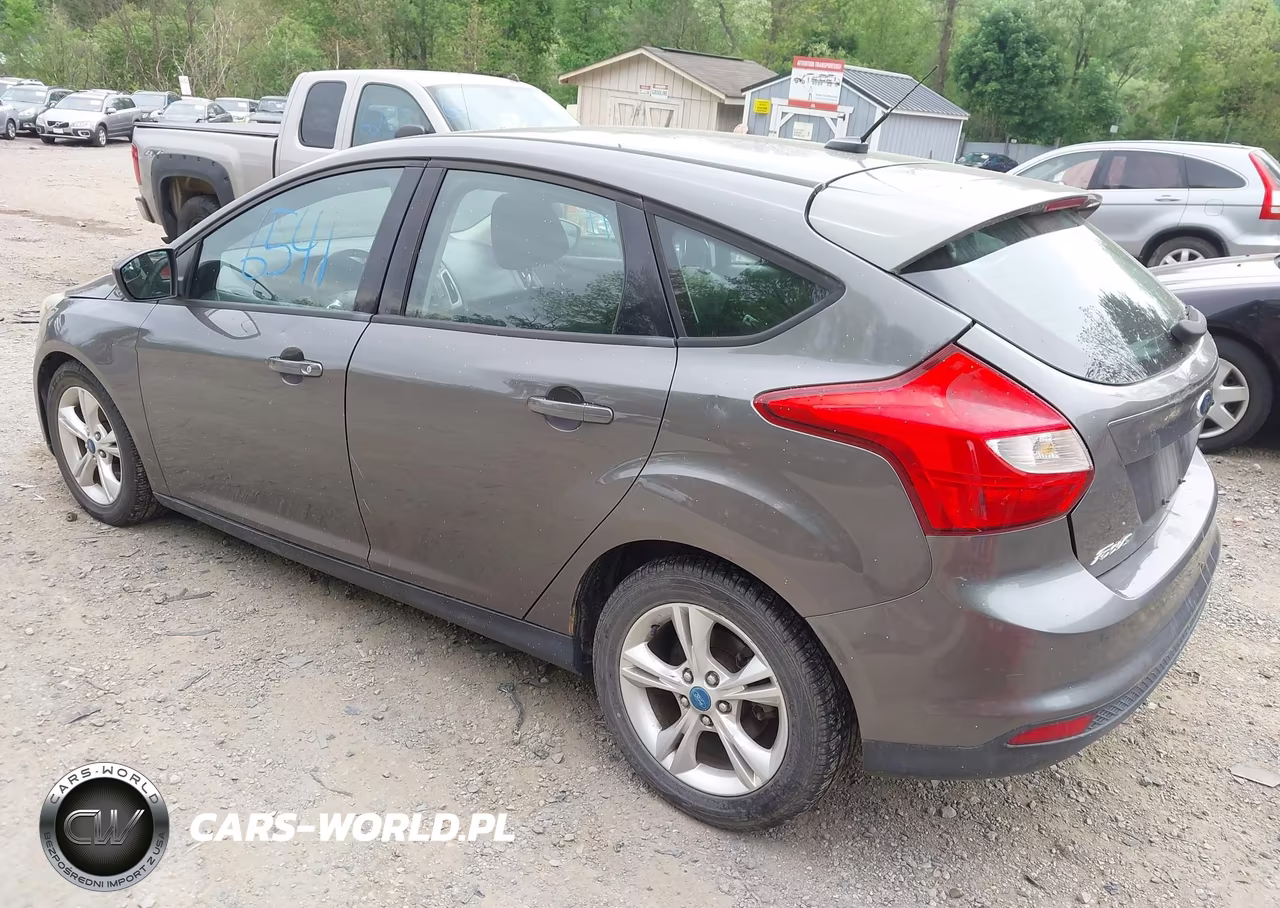 2012 Ford Focus Se VIN:1FAHP3K24CL277807 - 3