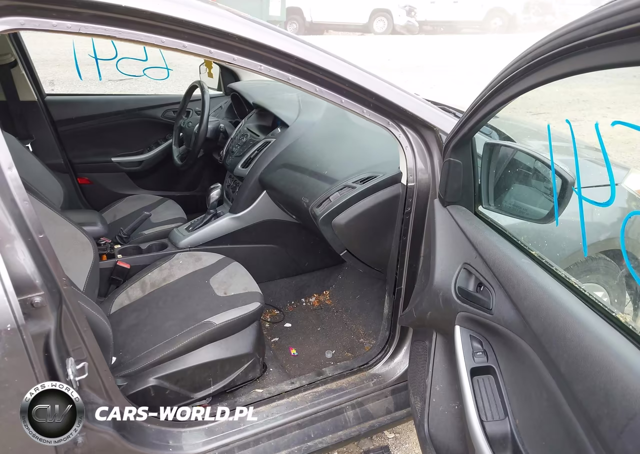 2012 Ford Focus Se VIN:1FAHP3K24CL277807 - 5