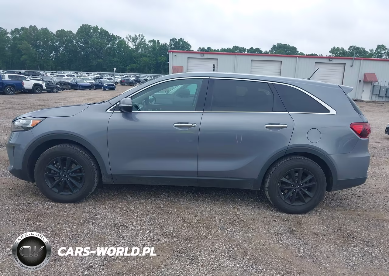2019 Kia Sorento 2.4L L VIN:5XYPG4A32KG610988 - 14