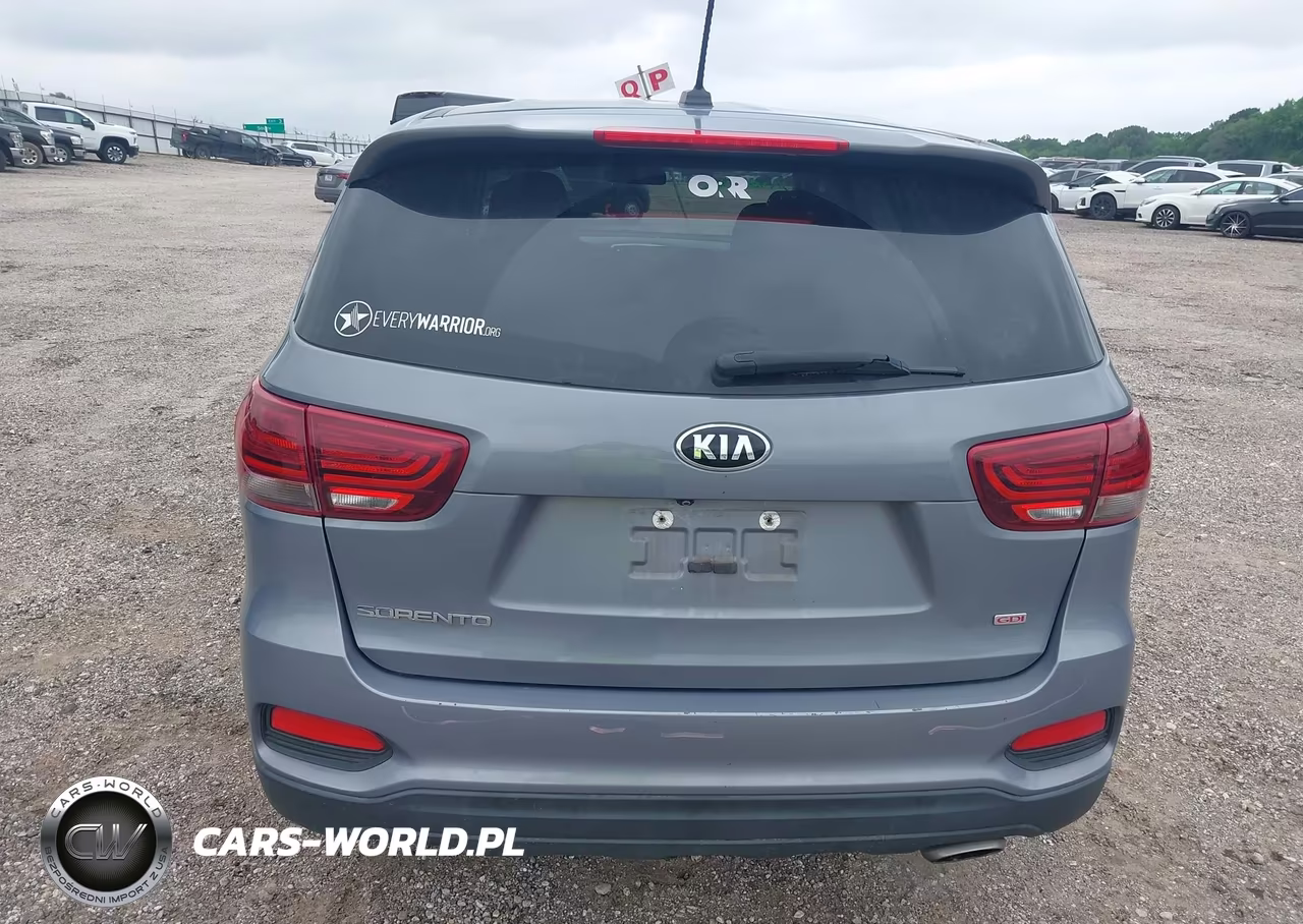 2019 Kia Sorento 2.4L L VIN:5XYPG4A32KG610988 - 16