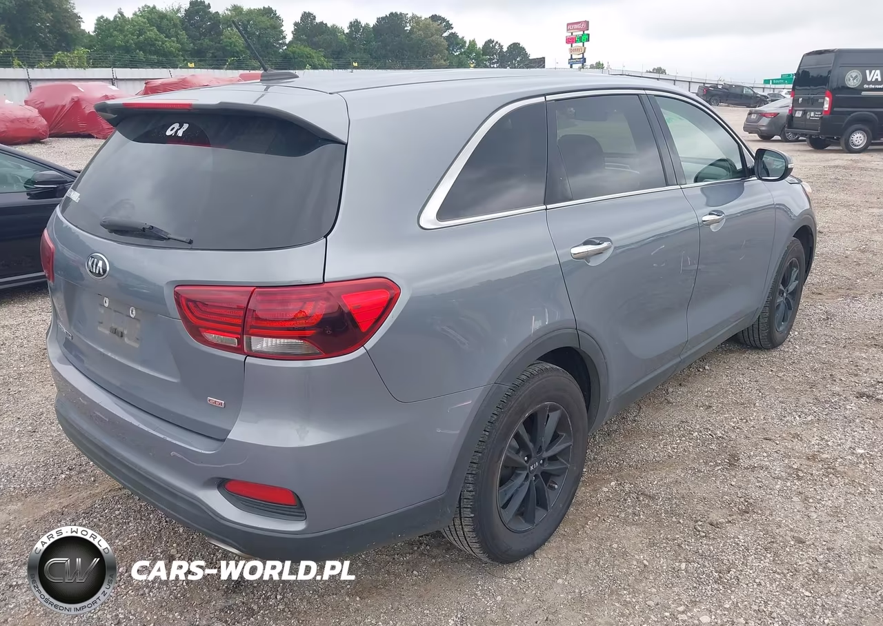 2019 Kia Sorento 2.4L L VIN:5XYPG4A32KG610988 - 4